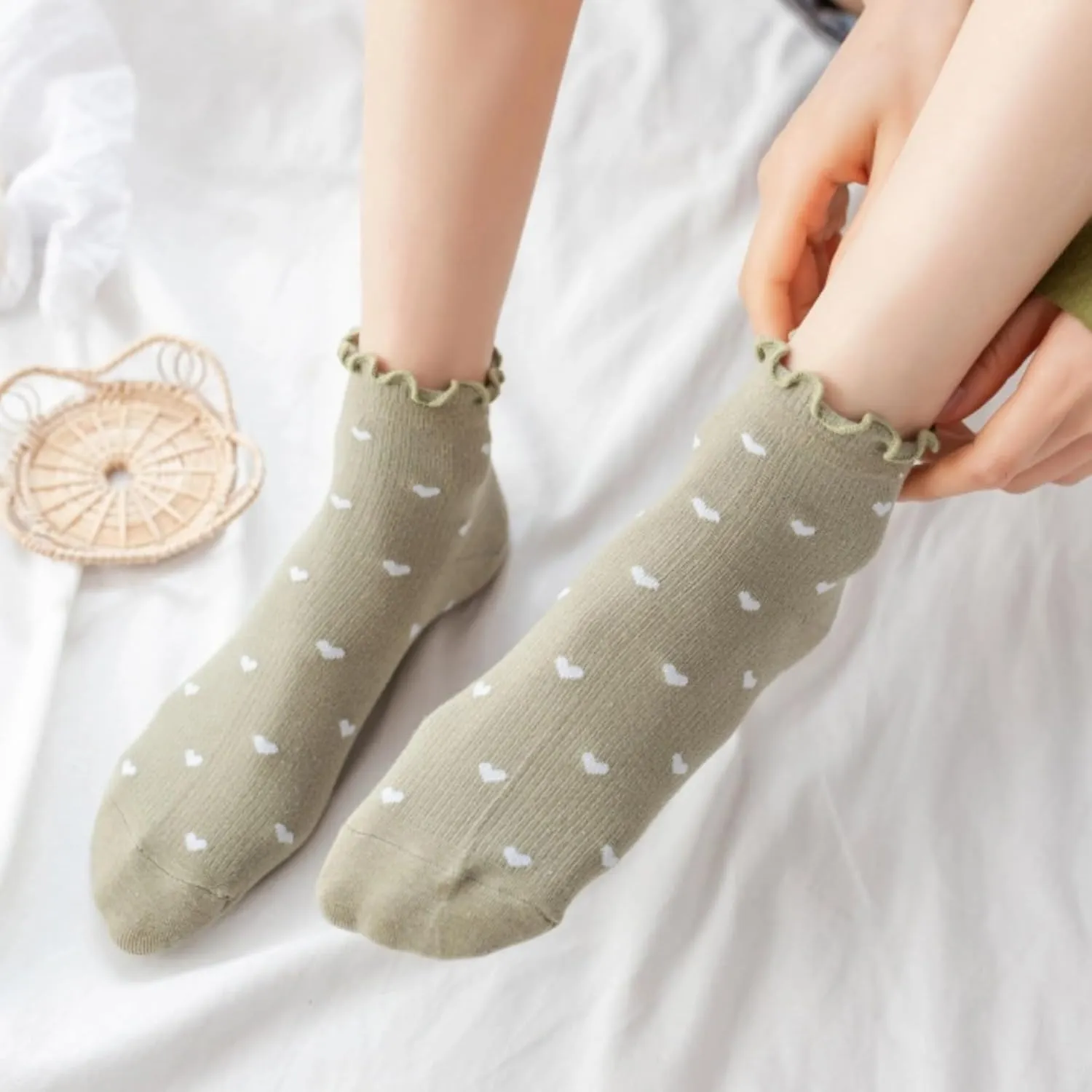 Cute Hearts Ruffle Socks for Women Colorful Fun Novelty Fashion Casual Crew Sock