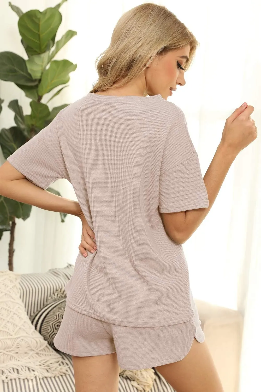 Tongzone Waffle Knit Pajama Set for Woman Short Sleeve Top and Shorts Athletic Loungewear Tracksuits with Pockets